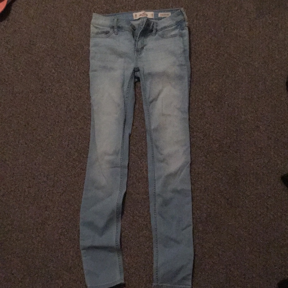 Hollister Low Rise Super Skinny light washed jeans